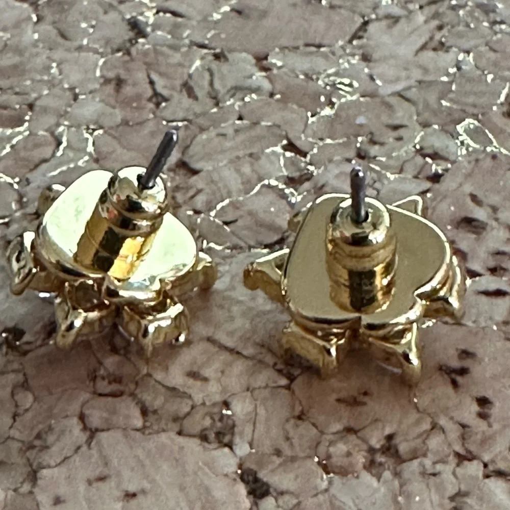 NWOT flower 🌸 CZ Kate Spade ♠️ Earrings